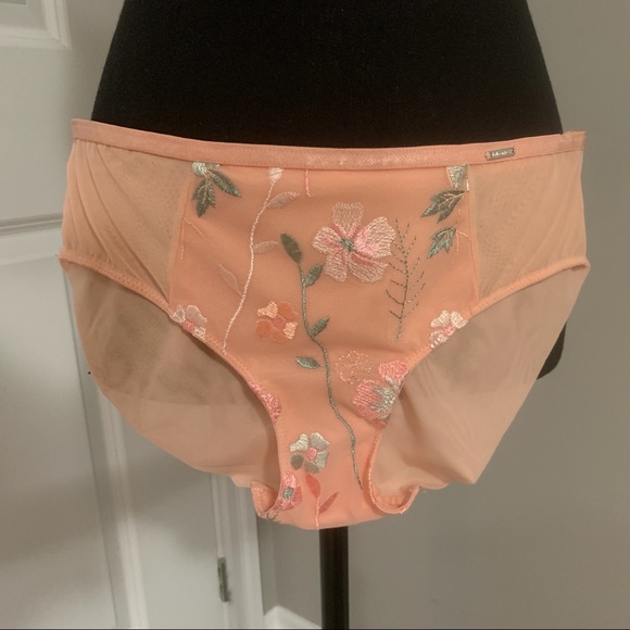 Peach Coloured Push-Up BRA & PANTY SET - Picture 7 of 10